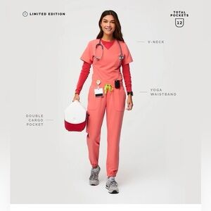 Figs Hot Coral Scrub Set